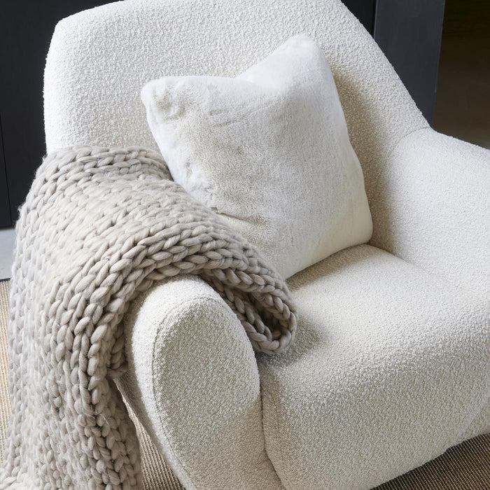 The Jill Swivel Chair, bouclé, white sand - Betten Ritter Living